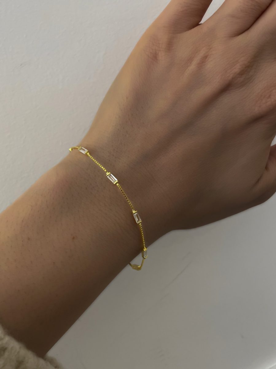Mini Sıralı Baget Taşlı Gold Bileklik