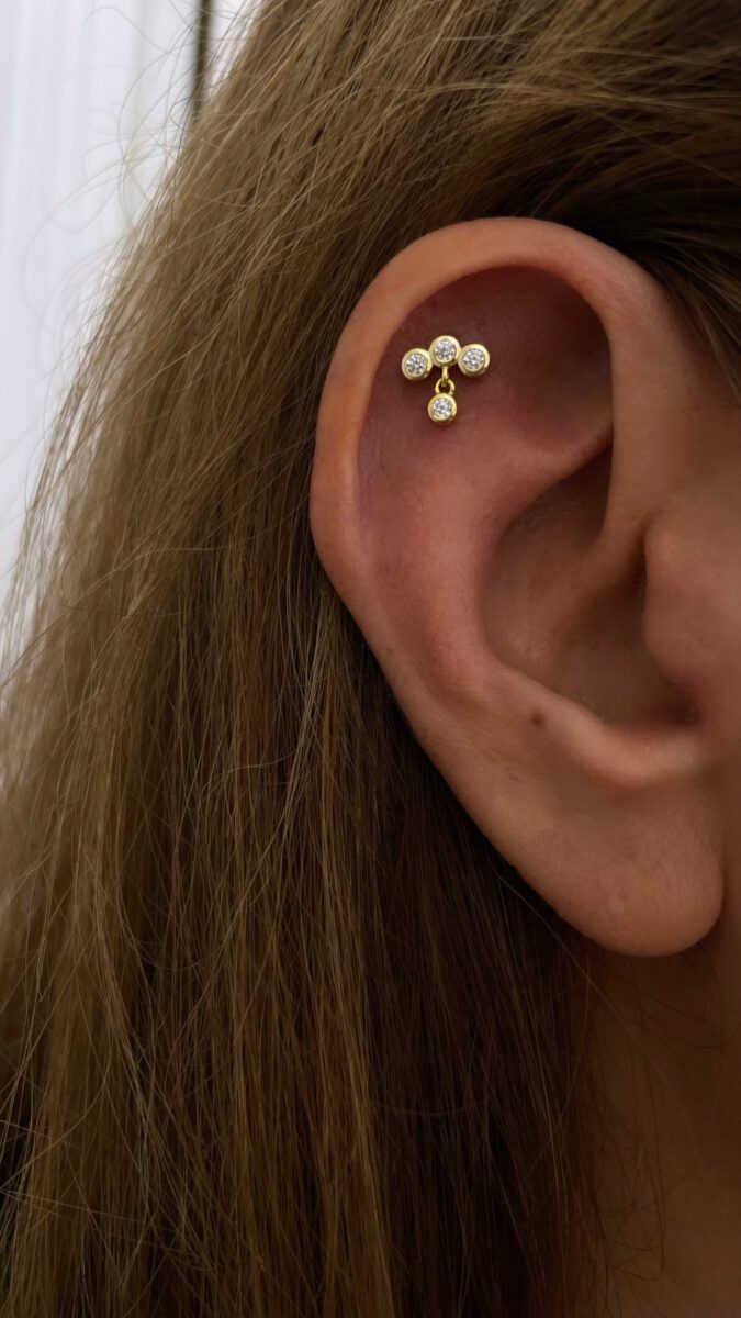Üç Taş Tohum Model Sallantılı Gold Piercing