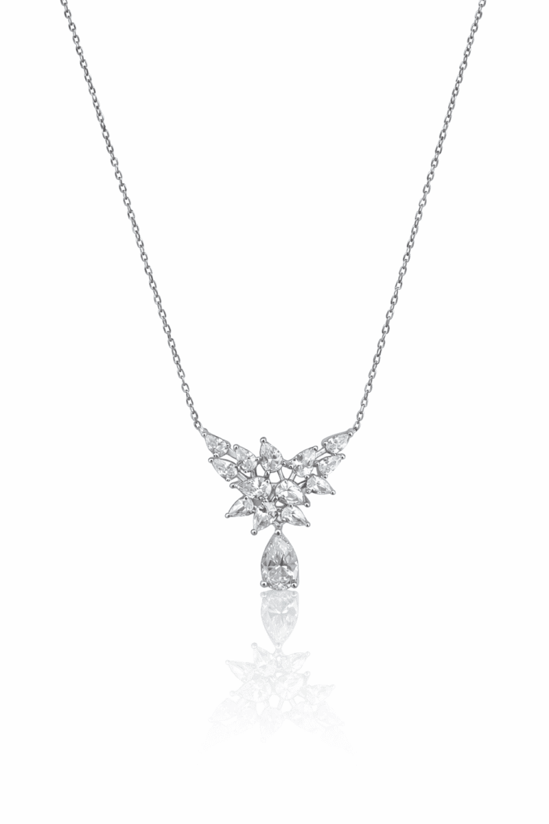 Pırlanta Montür Silver Yaprak Şeklinde Tasarım Kolye | New Collection